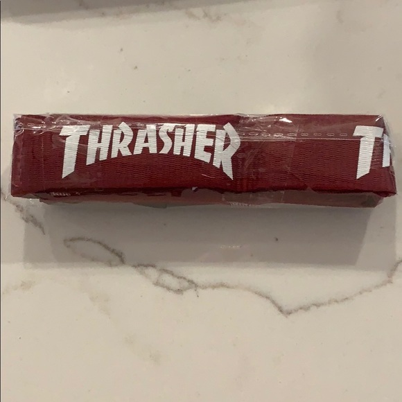 Thrasher lanyard maroon - Picture 2 of 2
